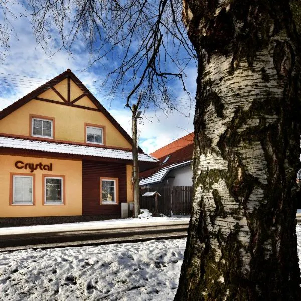 Penzion Crystal, hotel in Nová Lesná