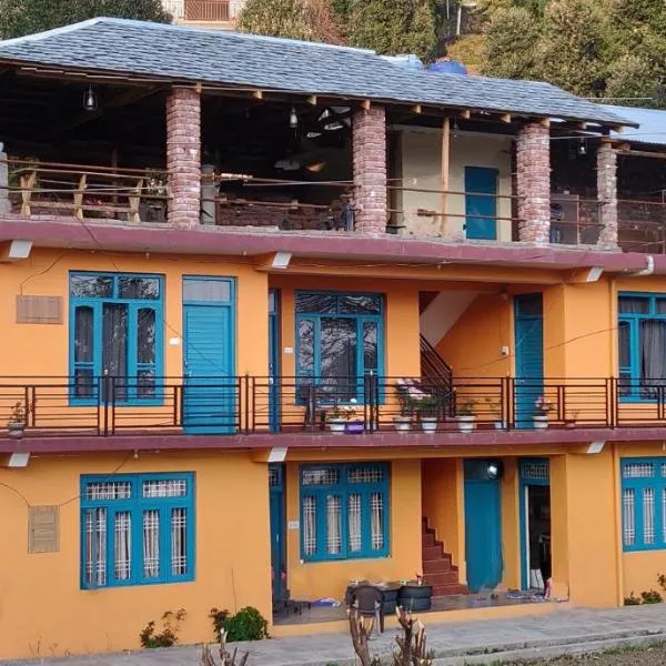 White Rabbit Guest House, hotel v destinaci Dharamsala