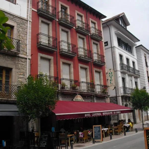 Hotel Los Robles, hotel en Següenco
