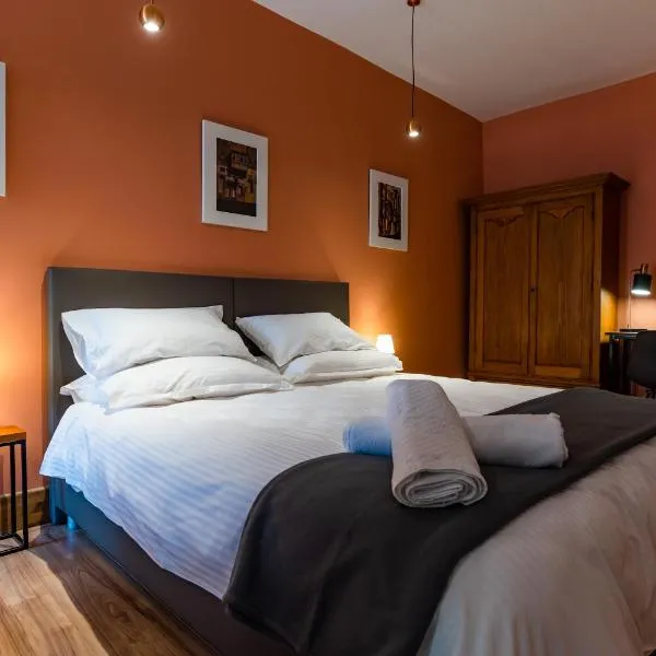 Monreal Boutique Townhouse - R024RM2, hotel in Paola