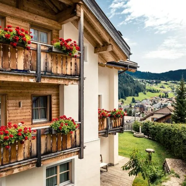 App Lisüra Cir: Corvara in Badia'da bir otel