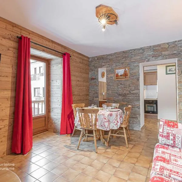 153 Rue des Rochers, hótel í Lanslevillard