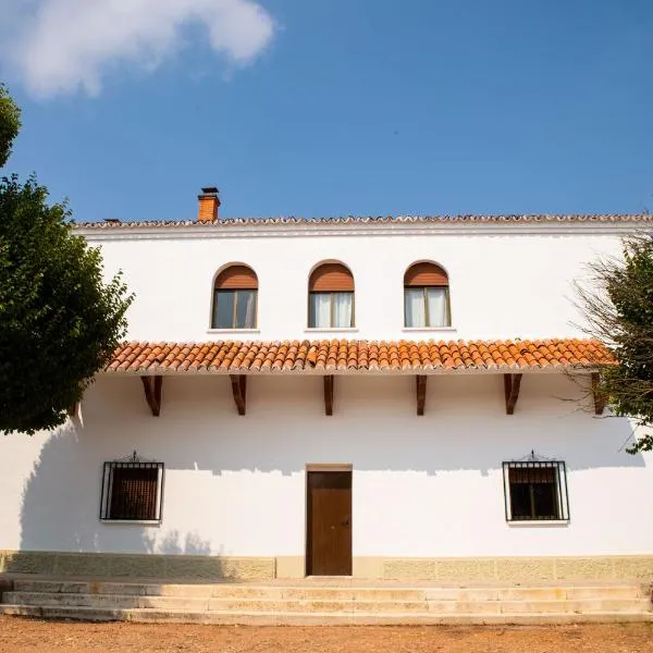 Casas rurales la estación de Robledo, hotell i Lezuza