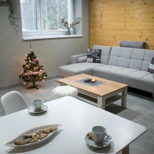 Apartmány Karolin, hotel in Uhorská Ves