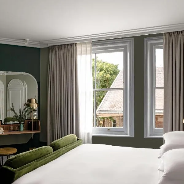 Henrietta Experimental, хотел в Лондон