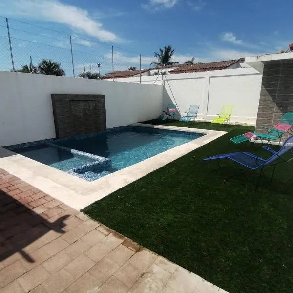 ACAPULCO DIAMANTE NUEVA E INCREIBLE VILLA CON ALBERCA PROPIA, hotel v Acapulcu