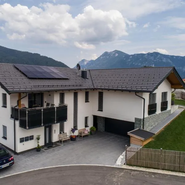 Ferienwohnungen Mountainfloor - Chiemgau Karte, hotel v destinaci Inzell