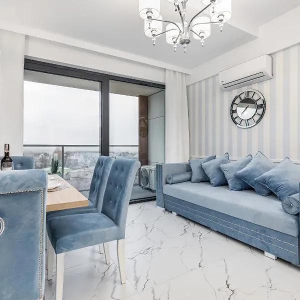 Prestiżowe Apartamenty Natural Darłówko by Noclegi Renters, hotel v destinácii Darłowo