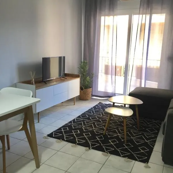 Nikoletta's Home 2, hotel v destinaci Komotiní