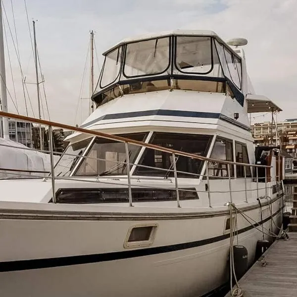 2BR Spacious & Comfy 43' Yacht - Heat & AC - On the Freedom Trail - Best Nights Sleep, hotel em Boston