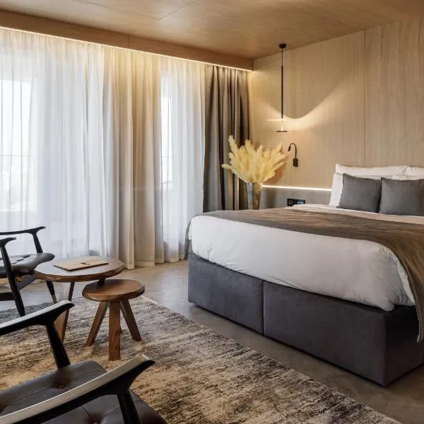 Qosmo Brasov Hotel, hotel in Braşov