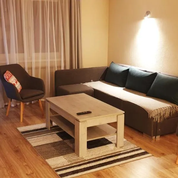 Chałupka Apartament, hotel din Falsztyn