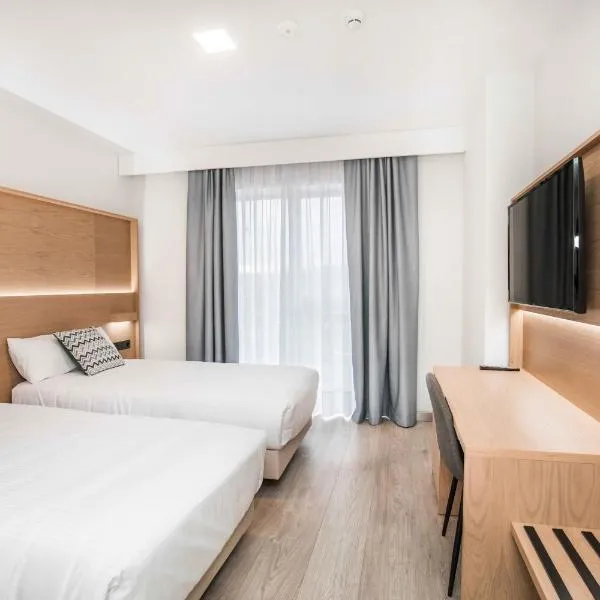 Hotel Ciudad De Ávila, hotel v destinácii Avila