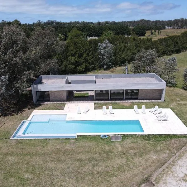 Casas en Barrio Los Teros con pileta compartida - Santa Clara del Mar, hotel in Balneario Mar Chiquita