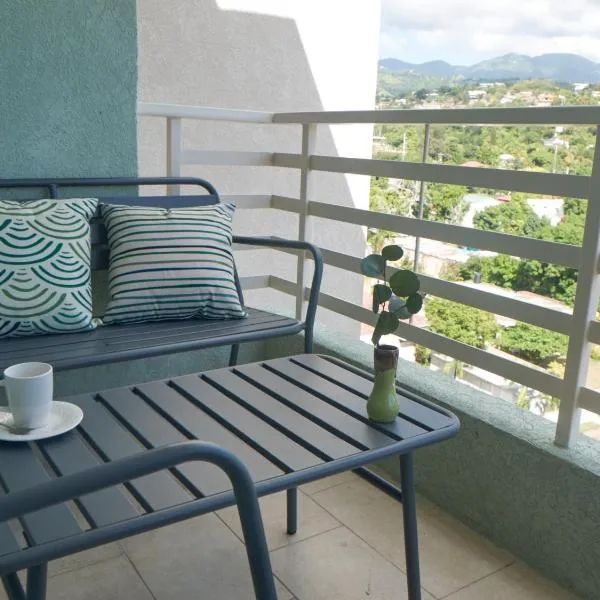 Crieffe Views at The Lofts, hotel v destinaci Kingston