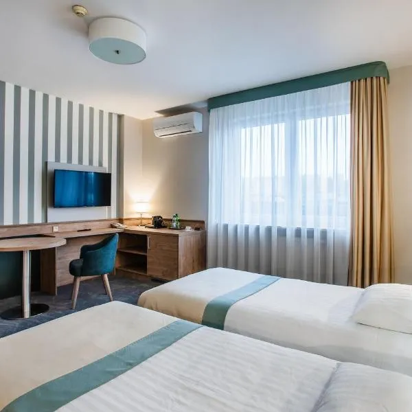 Hotel La Mar, готель у Кельце