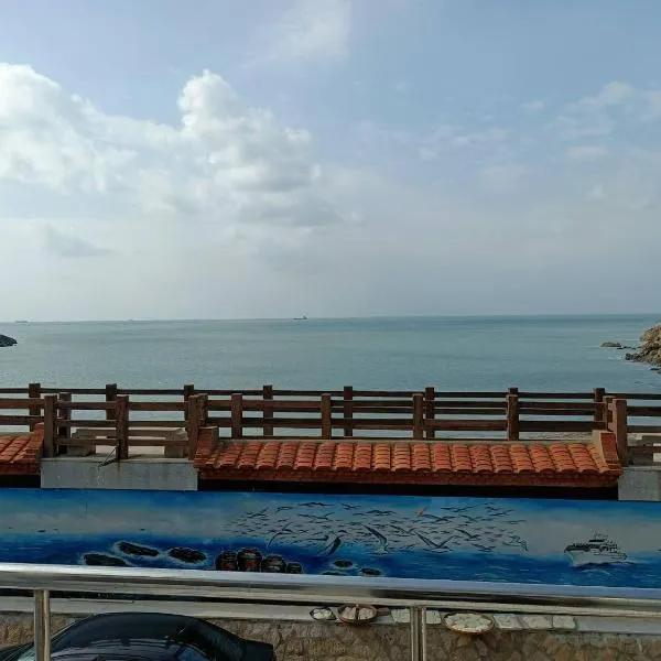 津沙堤岸, hotel v destinaci Nangan
