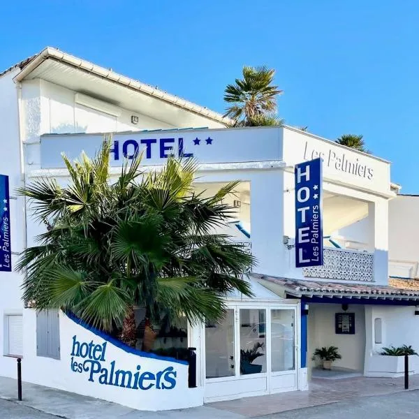 Hotel Les Palmiers En Camargue, ξενοδοχείο στο Σαιντ-Μαρί-ντε-λα-Μερ