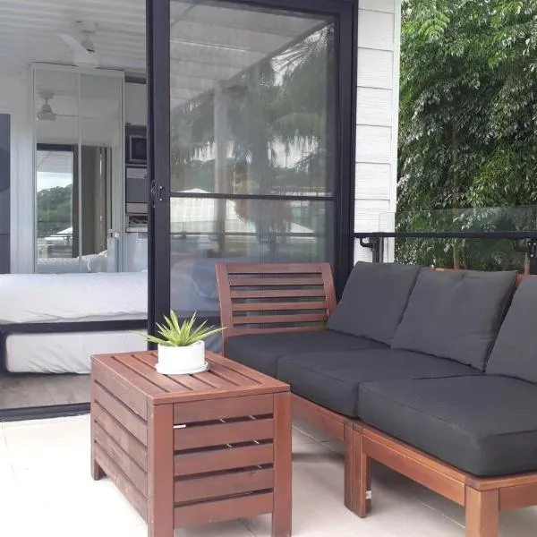 The Sky House by the bay, hotel in Brisbane
