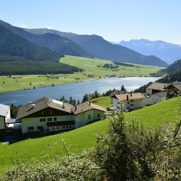 Berghotel Plagött, hotel in Curon Venosta