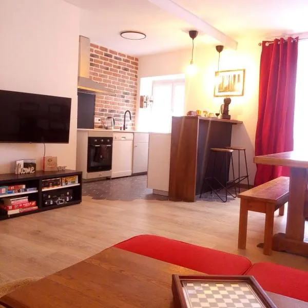 Champeix, maison confort 6 personnes, hótel í Champeix