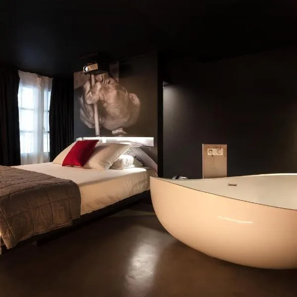 The Black Boutique -- Turistea Suites, hotel em Saragoça