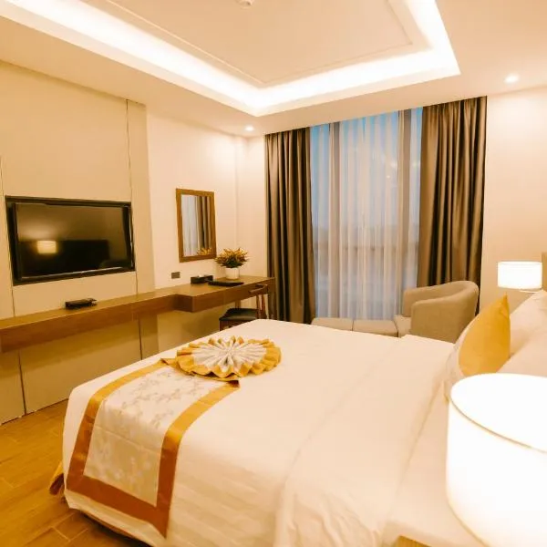 Songlam Waterfront Hotel - 藍江酒店, hotel in Ha Tinh