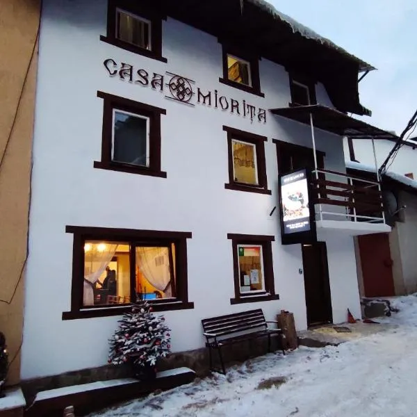 Casa Miorița, מלון בסטראיה