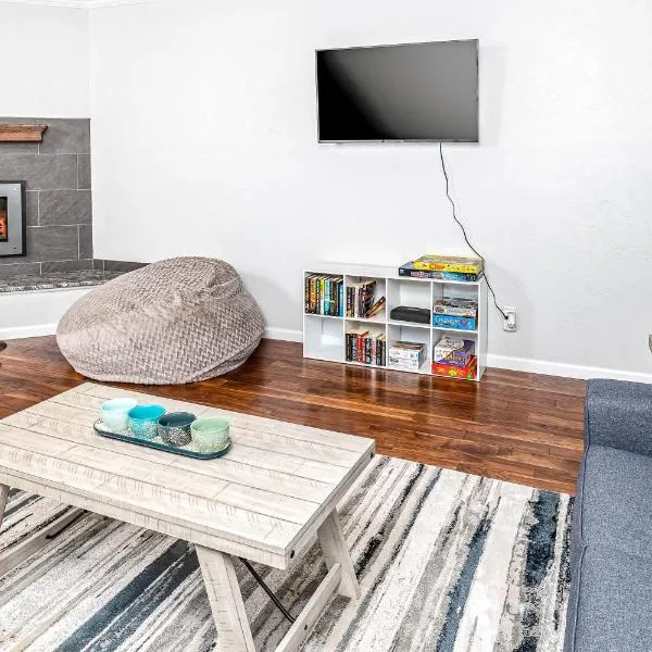 Midtown Anchorage Basecamp Condo B, hotel in Anchorage