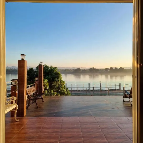 BaanJergun-บ้านเจอกัน, hotel in Nakhon Phanom
