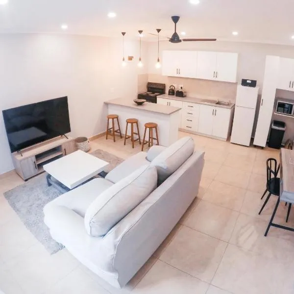 Strelitzia Place, hotel in Westville