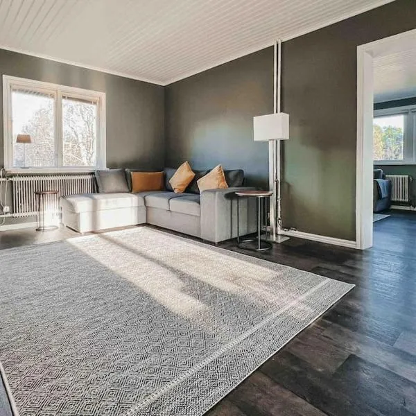 Säfsen House • Spacious updated home • Close to the slopes!, hotel v destinaci Fredriksberg