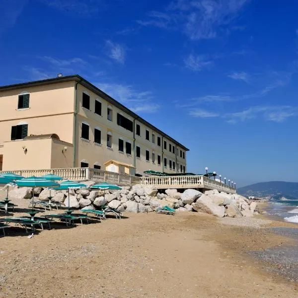 Hotel Brigantino Non Dista, hotel v destinácii Porto Recanati