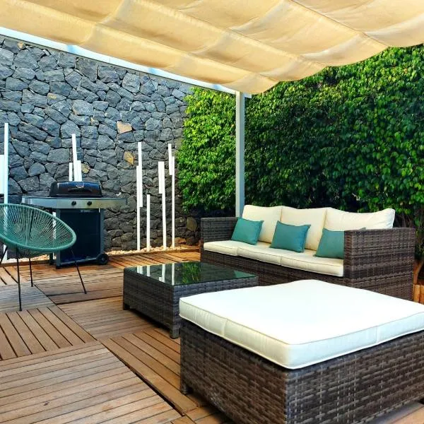 Duplex with sea views, garden and terrace, hotel di Santa Cruz de Tenerife
