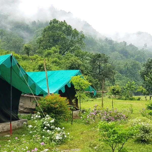 The Raajas - Camp & Resorts, hotel in Byānsghāt