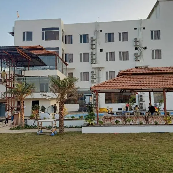 PURPLE ORCHID HOTEL AND RESORT، فندق في Ambikāpur