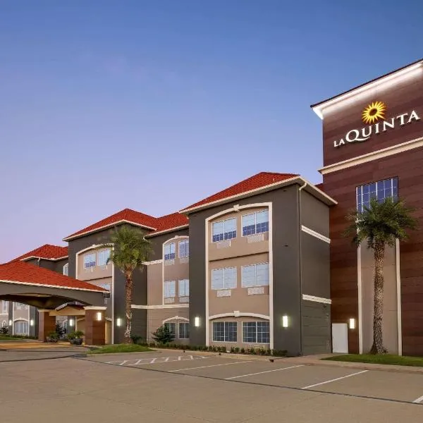 La Quinta by Wyndham Port Arthur, хотел в Порт Артър