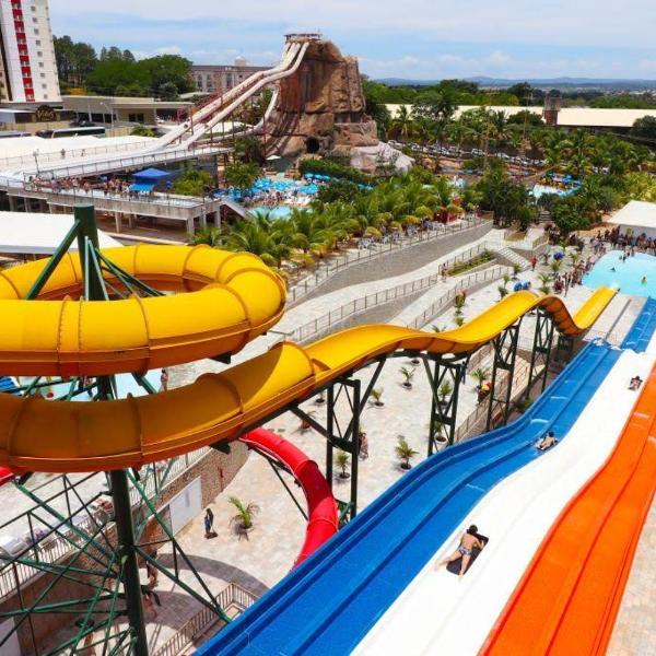 Piazza diRoma Acqua Park, Requinte e Diversão