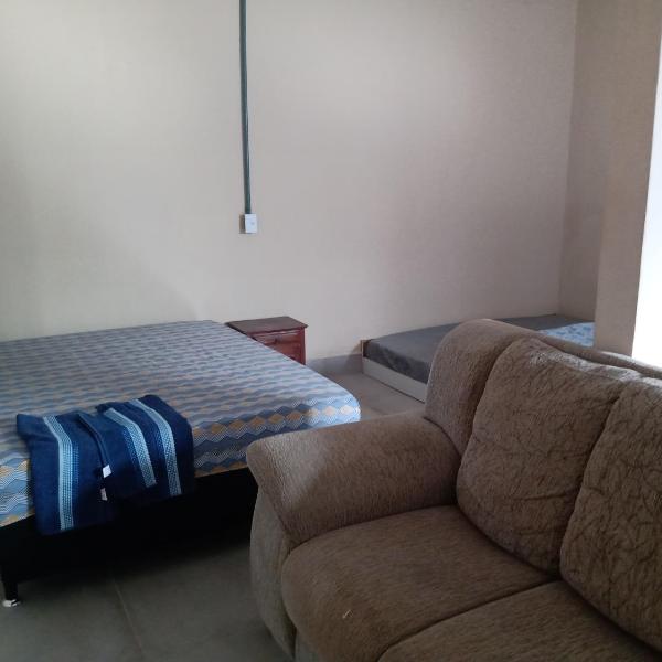 Casa conceito aberto aconchegante, perto de tudo e com garagem 64m2 - Foto 2
