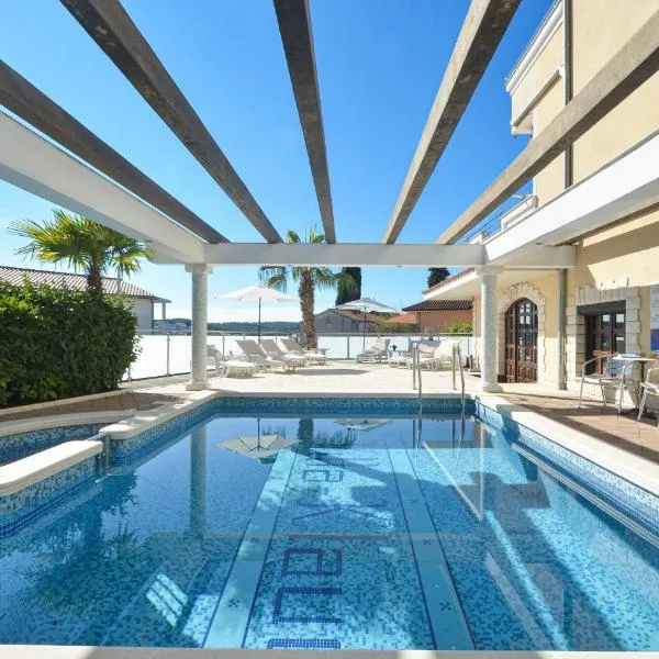 Villa Klaudia: Trogir şehrinde bir otel