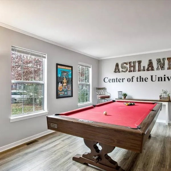 Charming 3-Bedroom Home in Heart of Ashland, hotel in Ashland