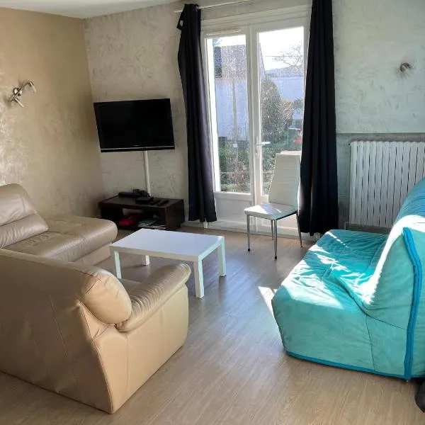 Maison 4 chambres cusset, Hotel in Cusset