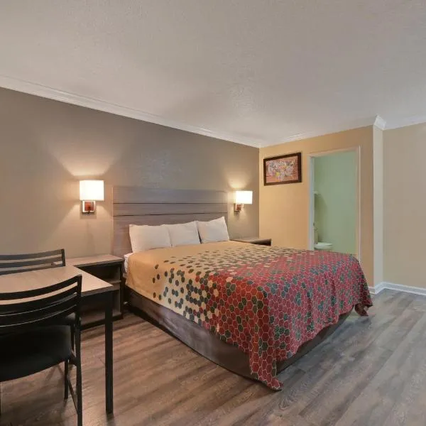 Econo Lodge Woodland near I-5, hotel in Woodland