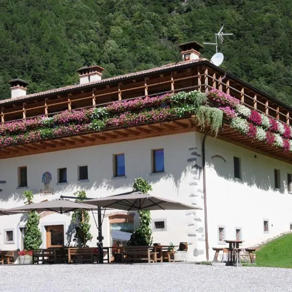 Agritur La Polentera, hotel v destinaci Storo