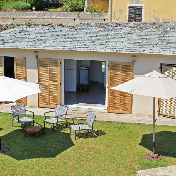 Viesnīca Maison de 3 chambres a Erbalunga a 10 m de la plage avec vue sur la mer jardin clos et wifi pilsētā Marine de Pietracorbara