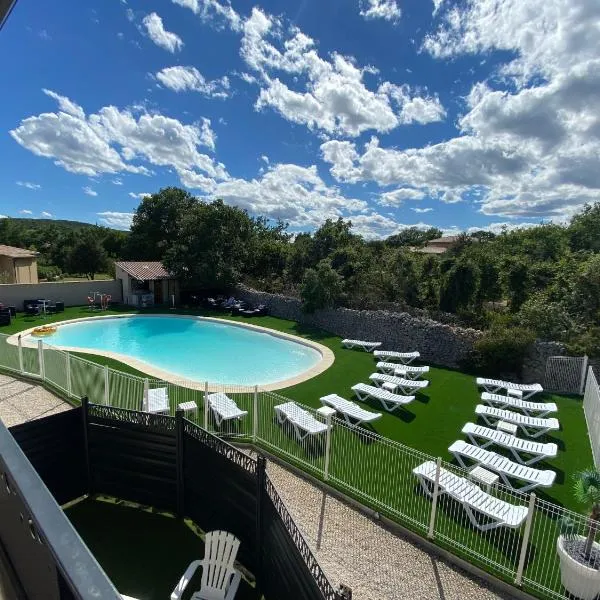 LE PARADIS ACQUIS, hotel in Labastide-de-Virac