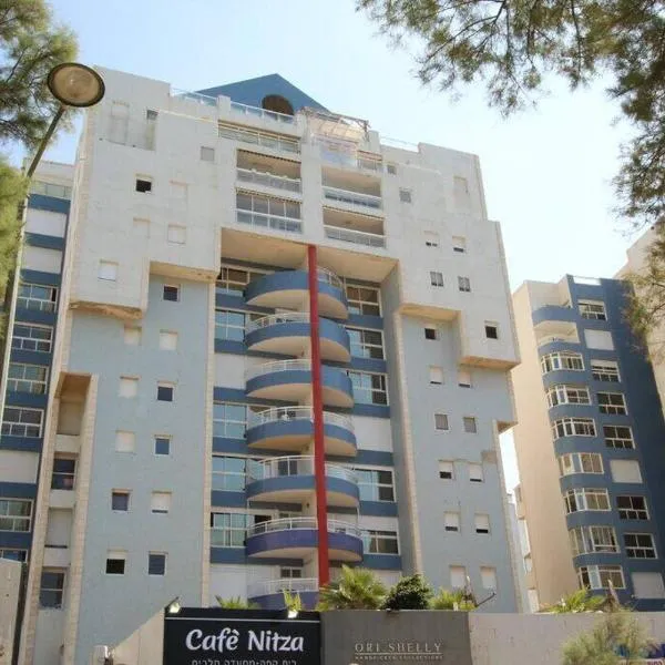 Royal Apartments , Blvd Nitza 8, hotel v destinaci Netanja