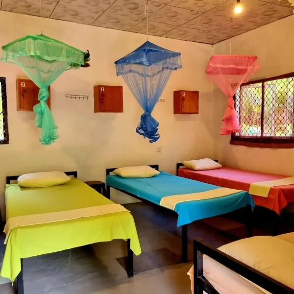 Helena Hostel, hotel v destinaci Dikwella