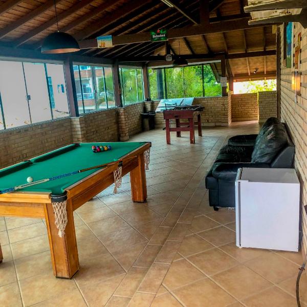 Casa espaçosa com sala de jogos interna e externa - Foto 5