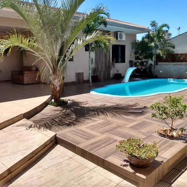 Edicula com um quarto banheiro e piscina e lazer, hotel v destinaci Foz do Iguaçu